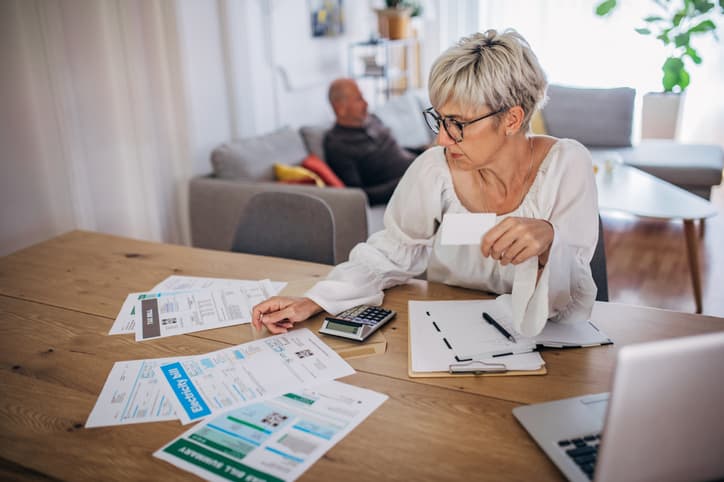 kwh energy bill lady